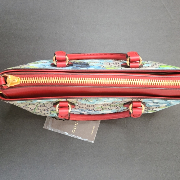 Gucci GG Supreme Monogram Blooms Tote - Picture 6 of 15